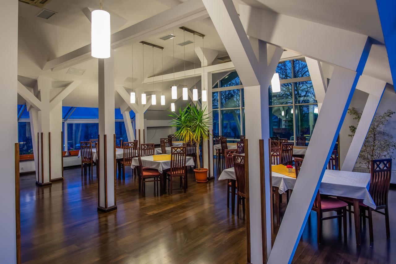 Hotel Maria Rădăuţi 외부 사진